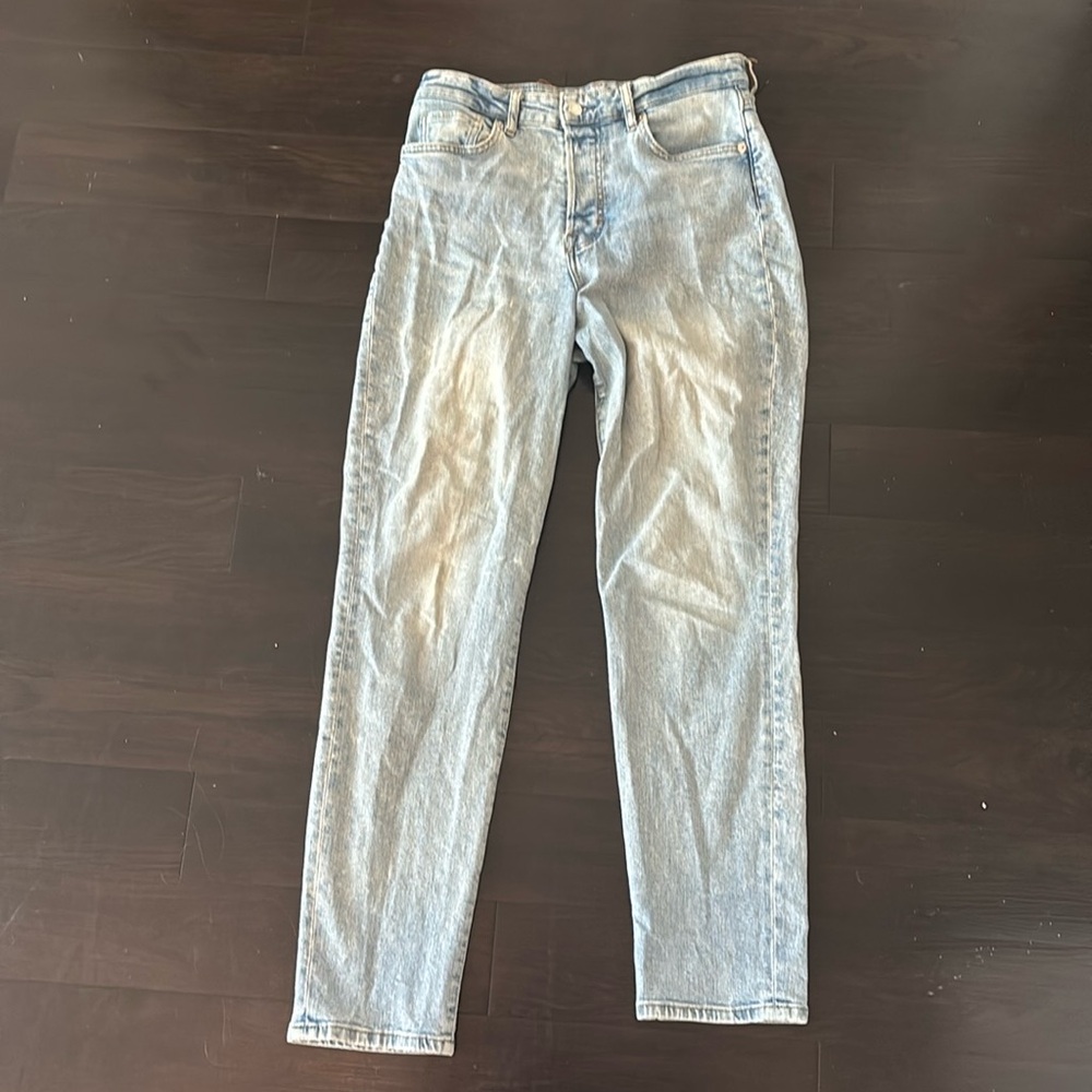 H&M size 6 light wash mom jeans